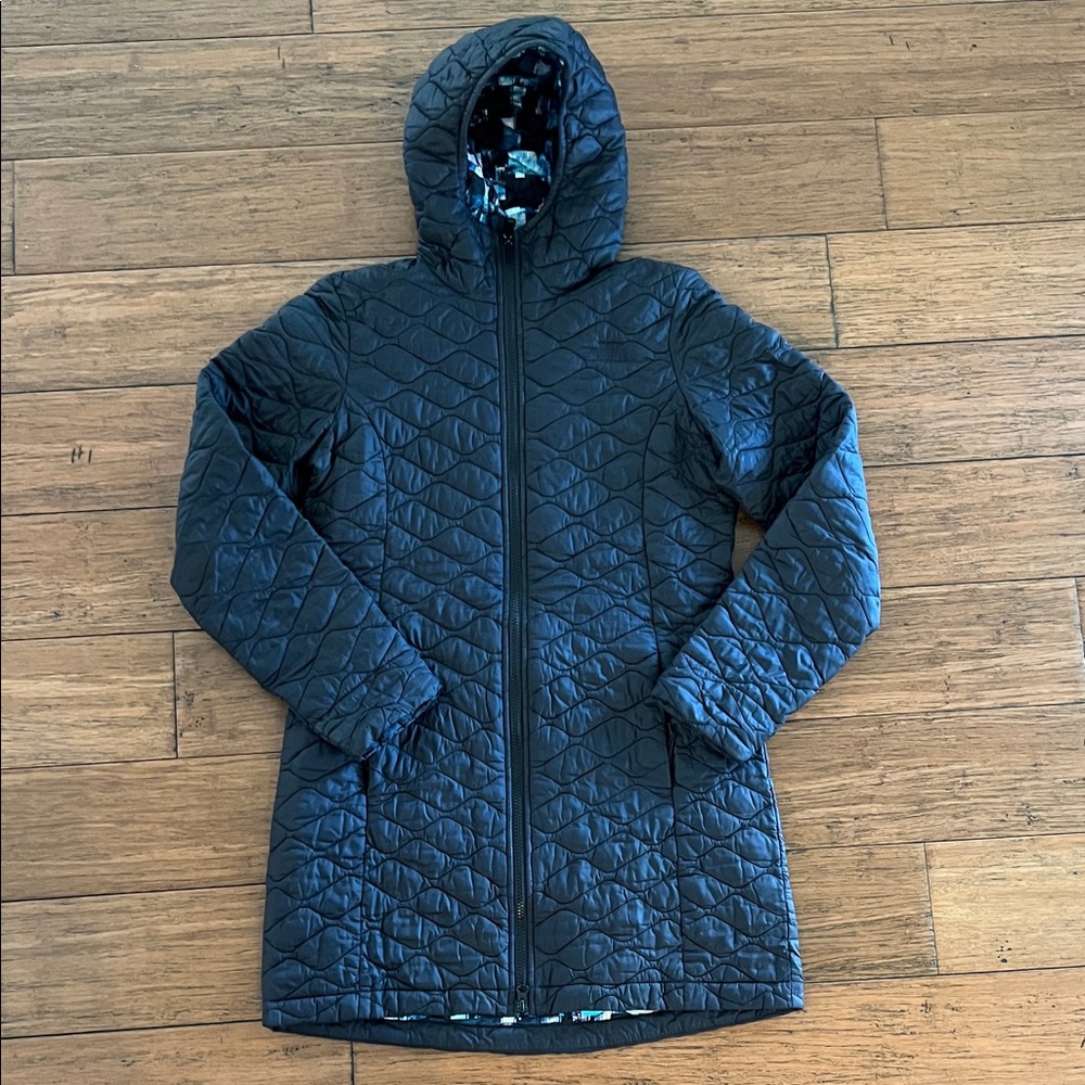 The North Face Women’s Quilted Hooded Lightweight Black Jacket Size Small